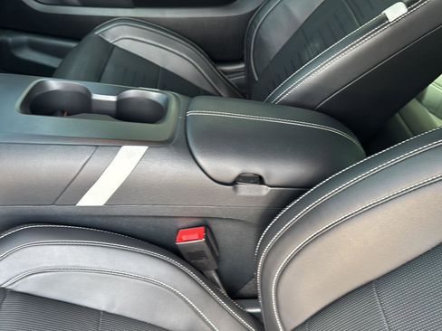 Used 2022 Ford Mustang Shelby GT500 w/ Technology Package image 15