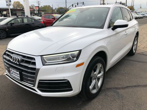 Used 2020 Audi Q5 2.0T Premium w/ Convenience Package image 5