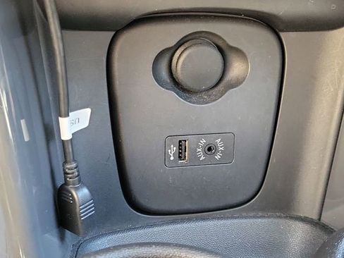Used 2017 MINI Cooper 4-Door Hardtop FWD image 27