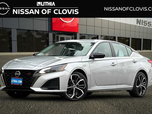 Used 2023 Nissan Altima 2.5 SR image 1
