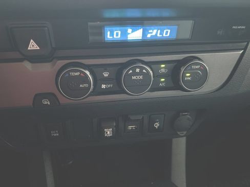 Used 2021 Toyota Tacoma TRD Off-Road RWD image 25