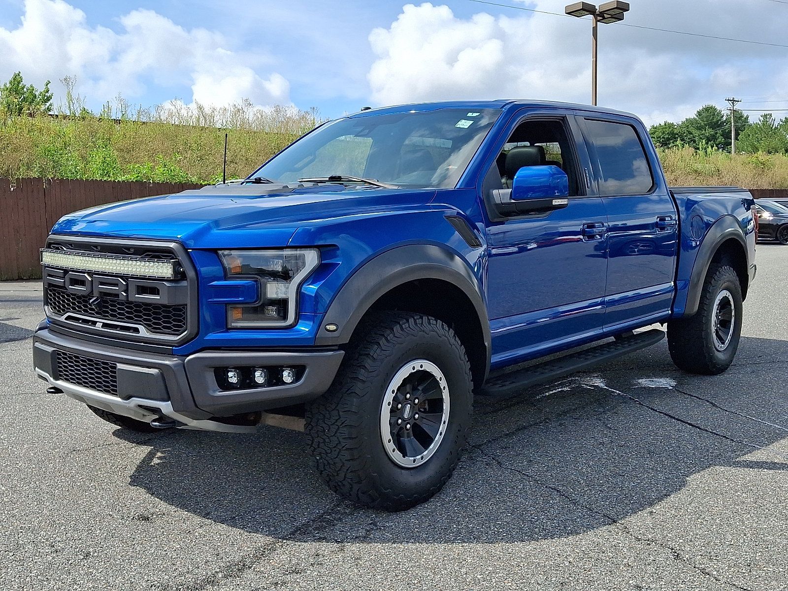Used 2018 Ford F150 Raptor w/ Equipment Group 802A Luxury AWD/4WD image 3