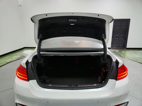 Used 2015 BMW M4 Coupe image 28