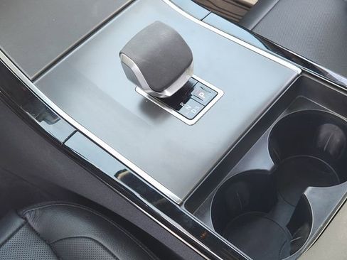 Used 2025 Land Rover Range Rover Velar Dynamic SE image 19