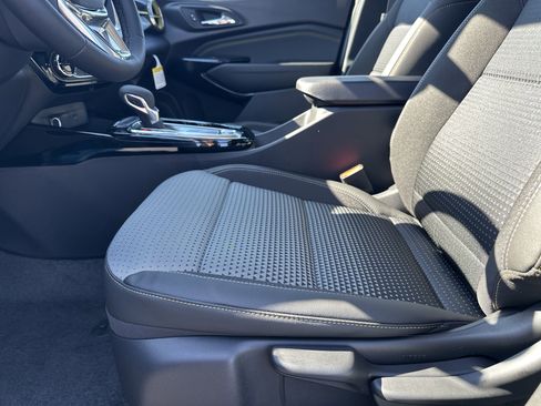 New 2026 Chevrolet Trax LT w/ Driver Confidence Package image 11