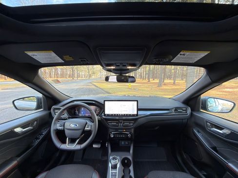 Used 2023 Ford Escape ST-Line w/ Tech Pack #1 image 2