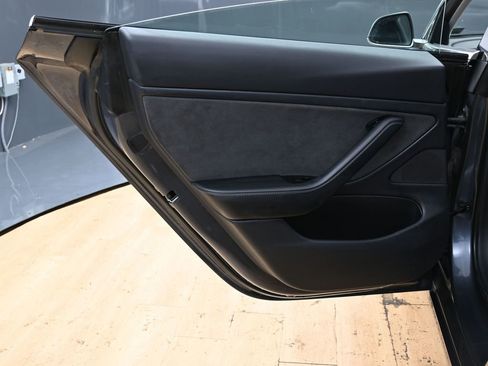 Used 2019 Tesla Model 3 Standard Range image 39