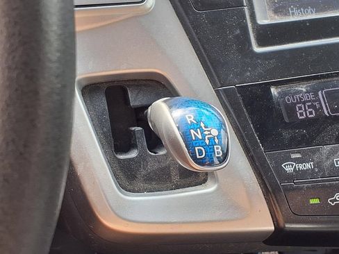 Used 2014 Toyota Prius V Three FWD image 19