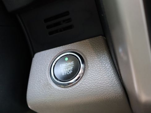 Used 2019 Ford F150 Lariat AWD/4WD image 43