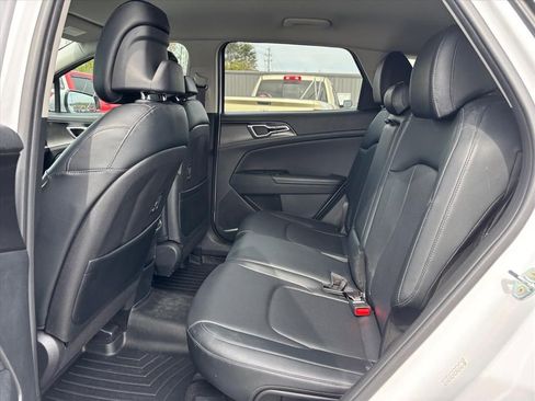 Used 2023 Kia Sportage EX image 12