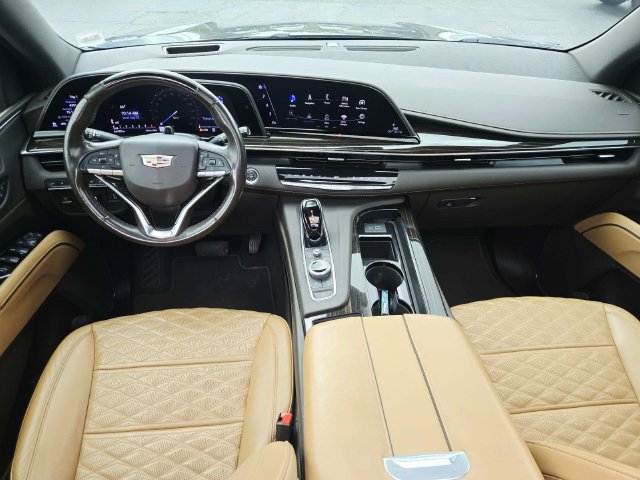 Certified 2022 Cadillac Escalade Premium Luxury w/ Performance Package AWD/4WD image 7