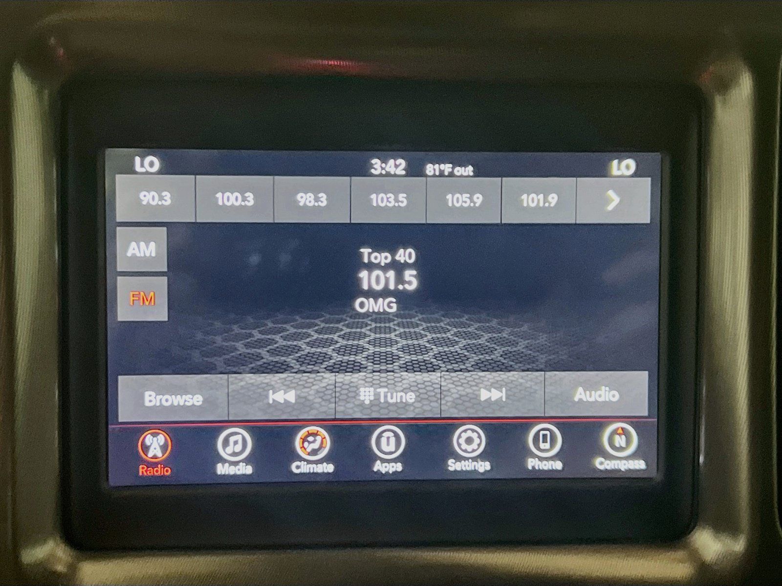 Used 2020 Dodge Challenger SXT RWD image 10