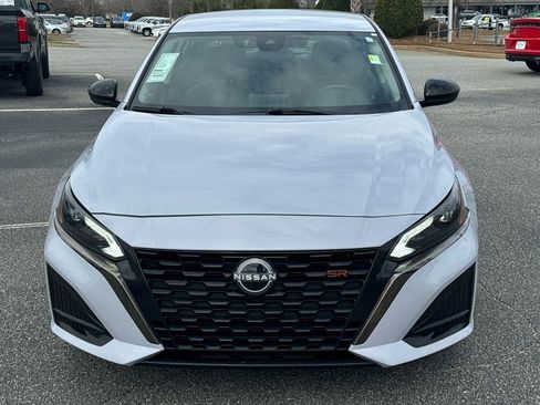 Used 2025 Nissan Altima 2.5 SR image 8