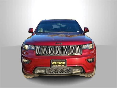 Used 2019 Jeep Grand Cherokee Altitude image 3