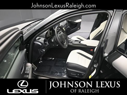 Certified 2025 Lexus IS 350 F Sport image 13