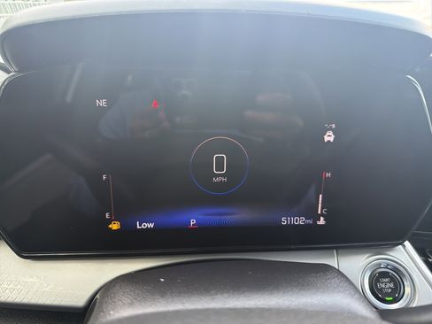 Used 2024 Chevrolet Trax LT FWD image 21