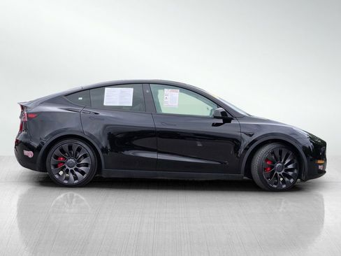 Used 2023 Tesla Model Y Performance AWD/4WD image 3