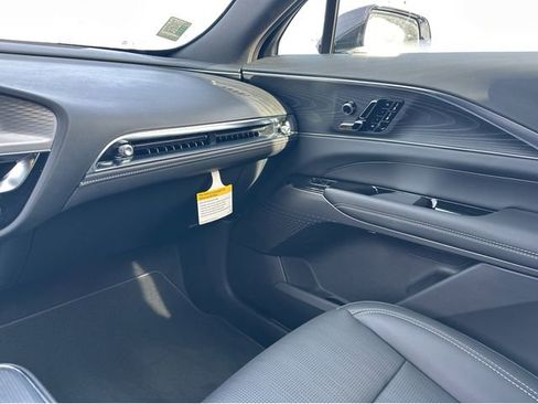 New 2026 Cadillac Lyriq Luxury image 27