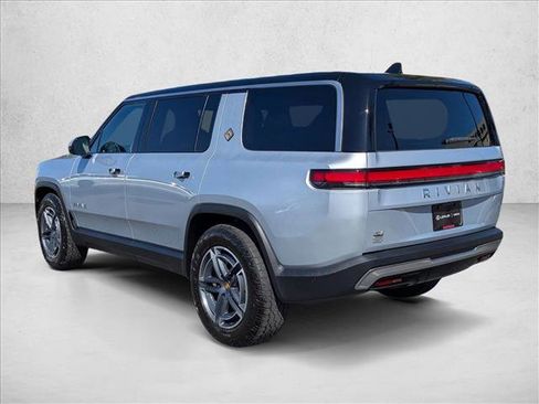 Used 2025 Rivian R1S Adventure image 8