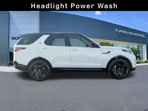 Certified 2024 Land Rover Discovery Dynamic SE image 8