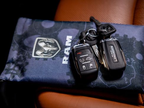 Used 2024 RAM 3500 Limited w/ Safety Group image 37