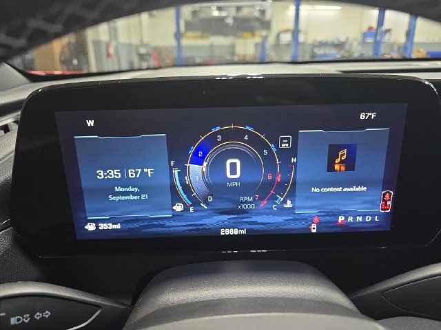 New 2026 Chevrolet Traverse LT w/ Midnight/Sport Edition FWD image 23