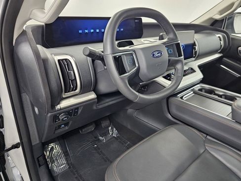 Used 2025 Ford Expedition Active AWD/4WD image 10