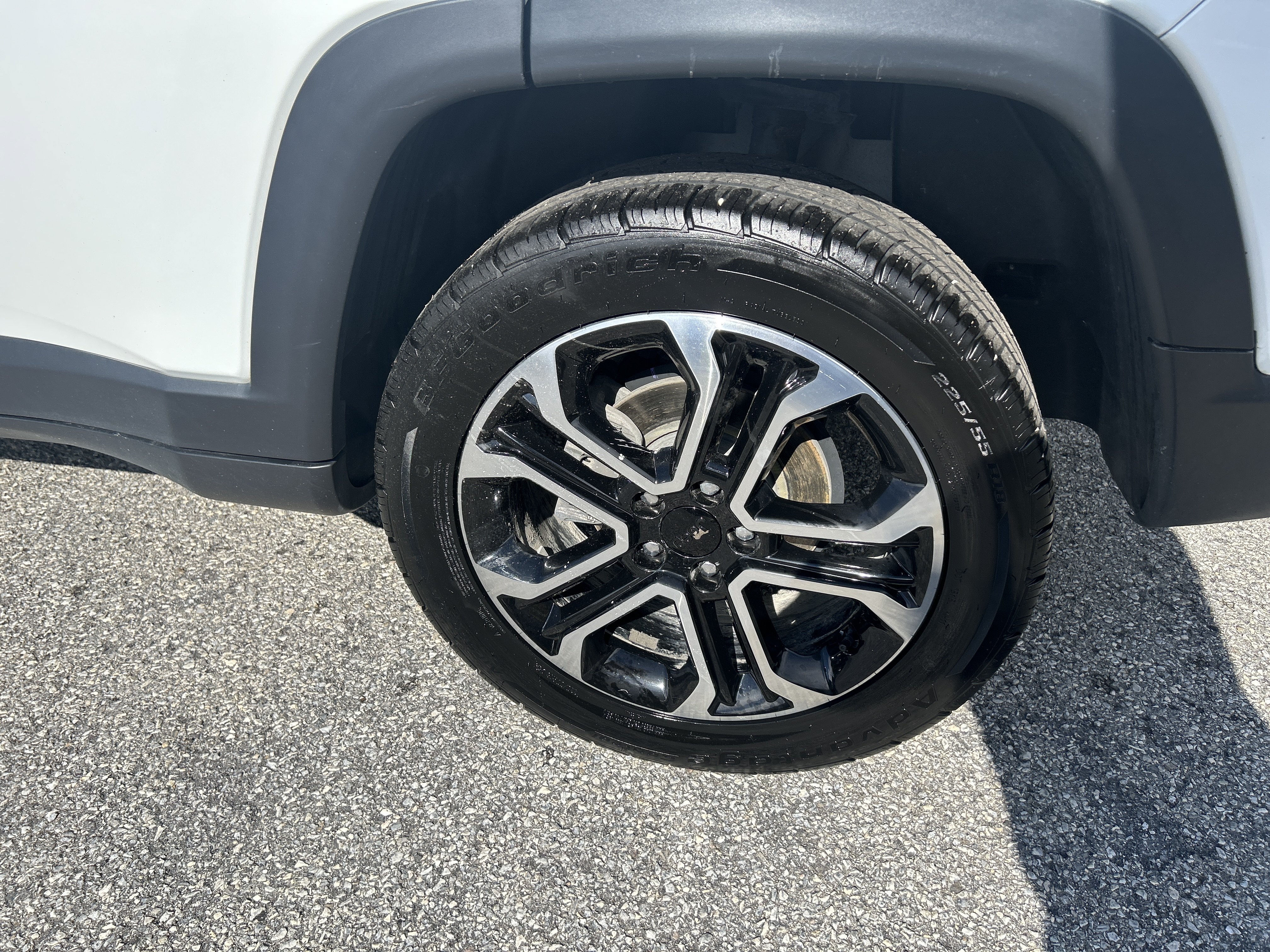 Certified 2022 Jeep Compass Limited AWD/4WD image 9