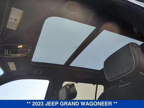 Used 2023 Jeep Grand Wagoneer Series III AWD/4WD image 19