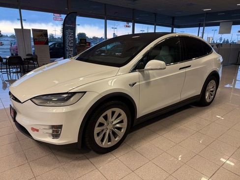 Used 2019 Tesla Model X Long Range image 6