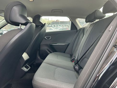 Used 2025 Kia K4 LXS image 21