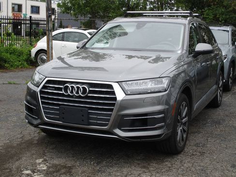 Used 2017 Audi Q7 3.0T Prestige AWD/4WD image 1