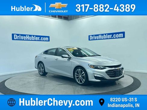 Used 2022 Chevrolet Malibu LT FWD image 1