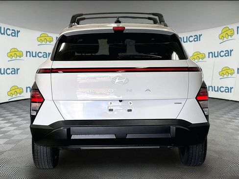 Used 2024 Hyundai Kona SEL AWD/4WD image 5
