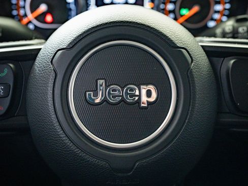 Used 2022 Jeep Wrangler Willys image 25