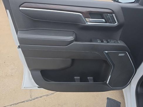 Used 2022 GMC Sierra 1500 SLT w/ SLT Convenience Package image 11