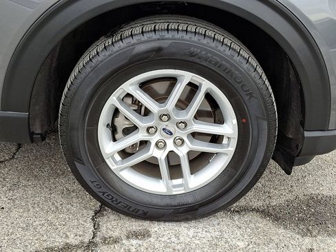 Certified 2025 Ford Explorer Active image 11