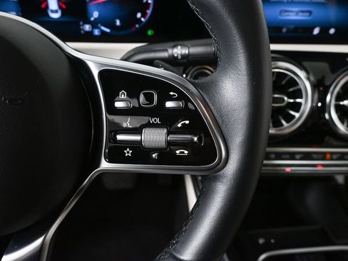 Used 2023 Mercedes-Benz CLA 250 image 11