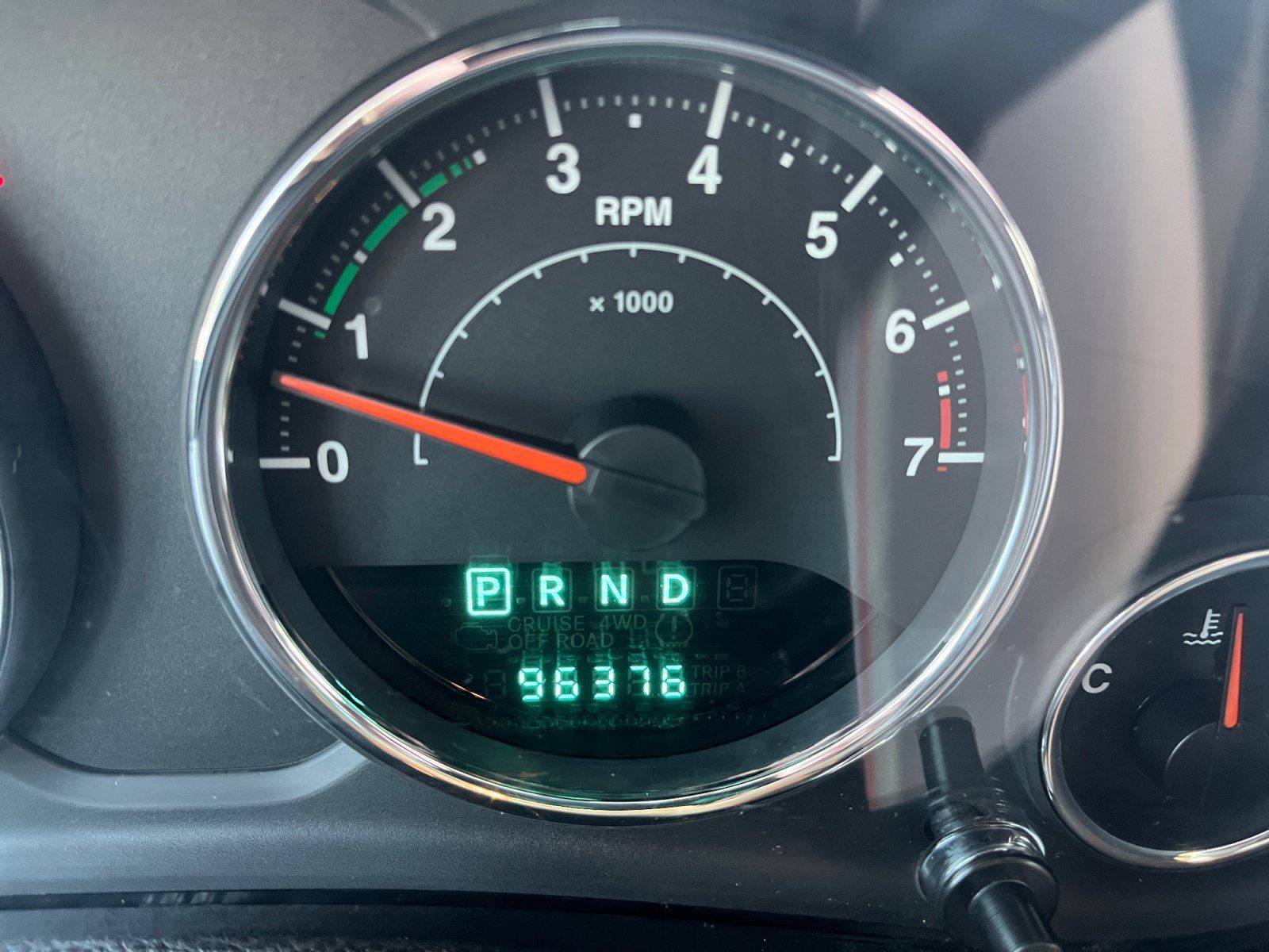 Used 2013 Jeep Wrangler Unlimited Rubicon w/ Connectivity Group AWD/4WD image 11