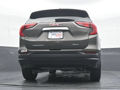 Used 2020 GMC Terrain SLE w/ Driver Convenience Package AWD/4WD image 29