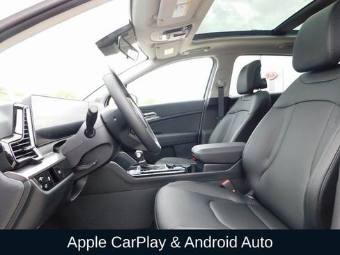 Used 2025 Kia Sportage SX image 14