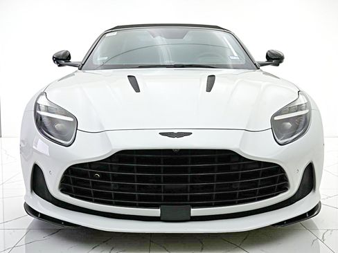 Used 2024 Aston Martin DB12 Convertible RWD image 32
