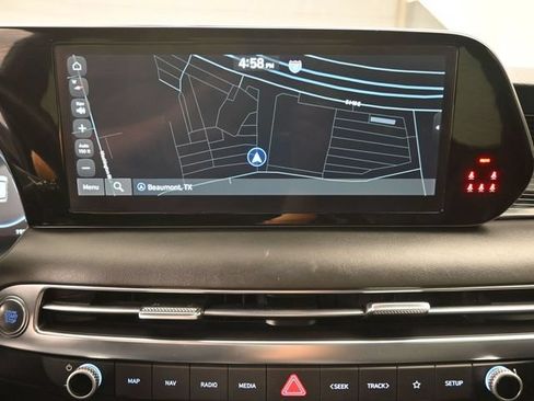 Used 2025 Hyundai Palisade Calligraphy FWD image 3
