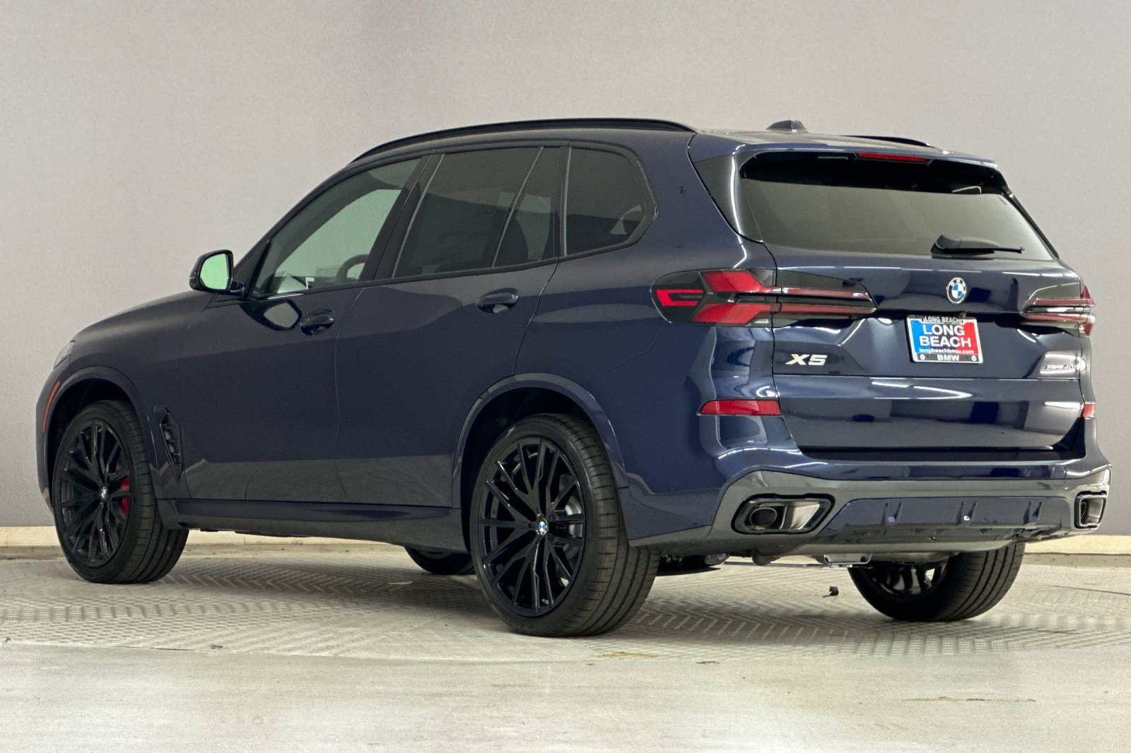 New 2026 BMW X5 sDrive40i w/ M Sport Package RWD image 3