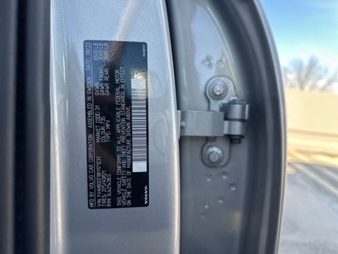 Certified 2024 Volvo XC90 T8 Ultimate w/ Protection Package image 33