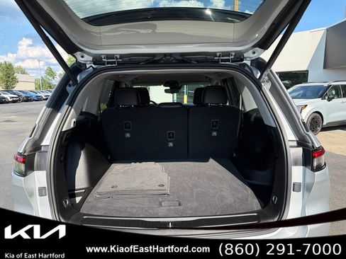 Used 2023 Jeep Grand Cherokee Limited AWD/4WD image 16