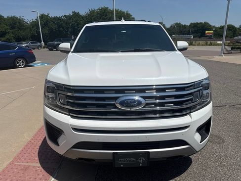 Used 2020 Ford Expedition XLT w/ Equipment Group 202A AWD/4WD image 2