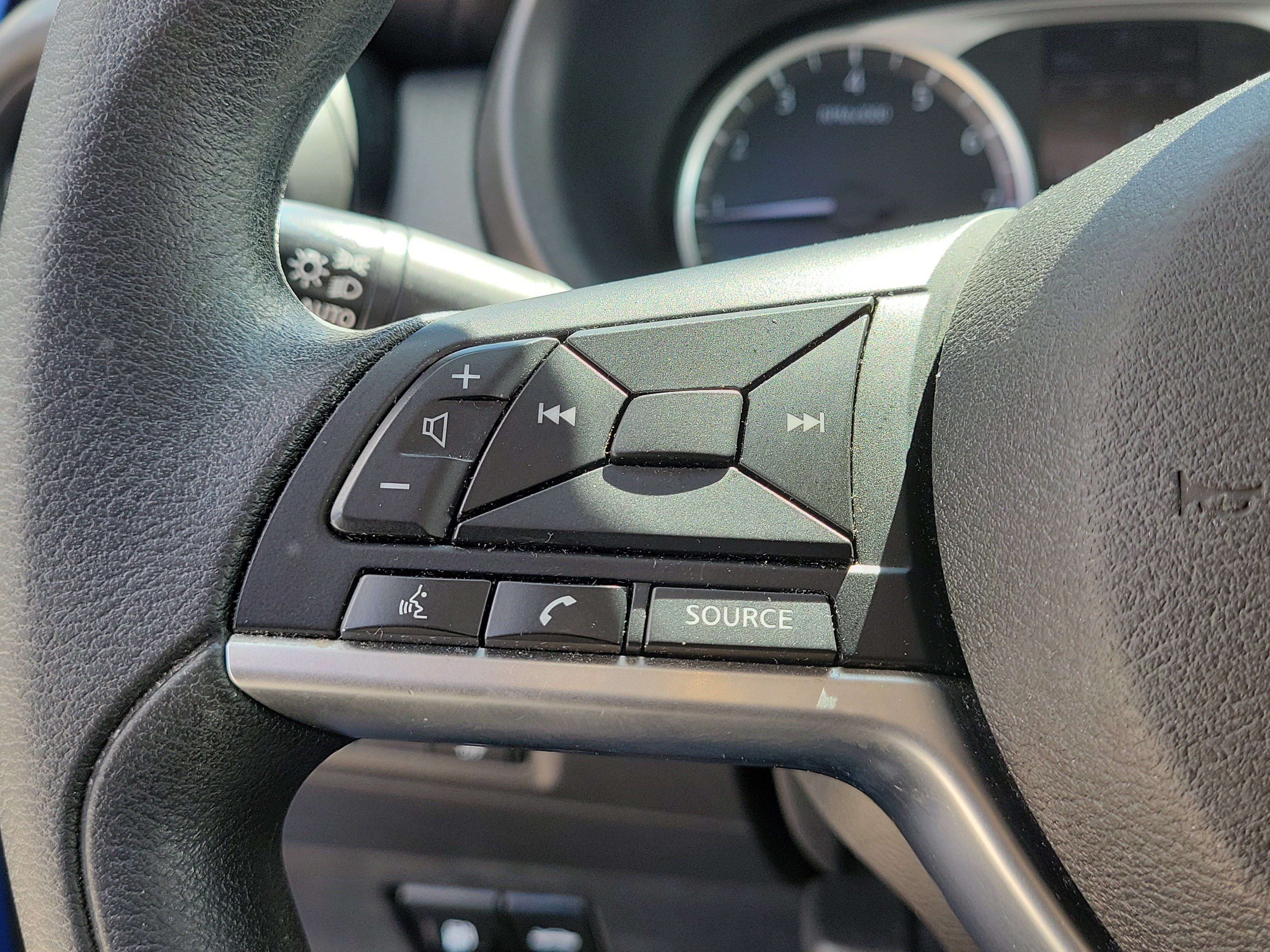 Certified 2021 Nissan Kicks S FWD image 22