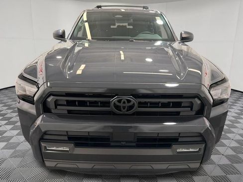Used 2025 Toyota 4Runner SR5 AWD/4WD image 3
