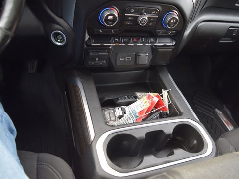 Used 2023 Chevrolet Silverado 2500 LT w/ Convenience Package image 19